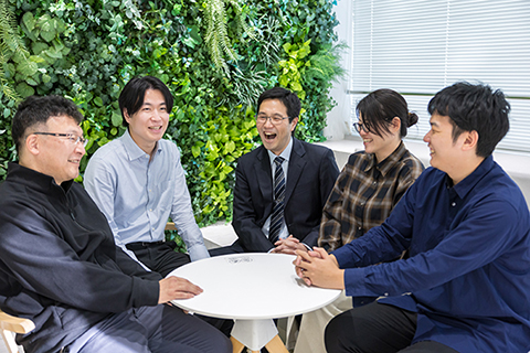 品質保証部の業務は前職の経験が大いに活かせたと感じています