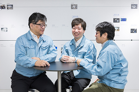 部品にはいろいろな技術分野があり、“宇宙好き”にはたまらない仕事